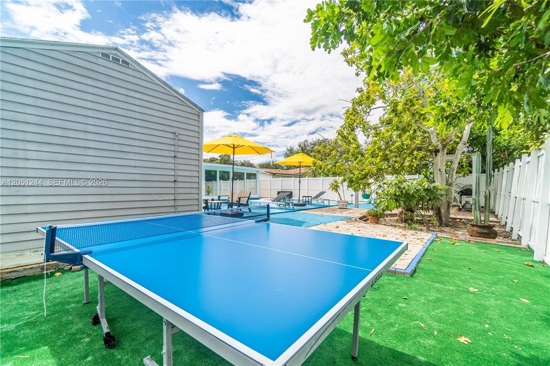 For Rent: $4,500 (4 beds, 2 baths, 1265 Square Feet)
