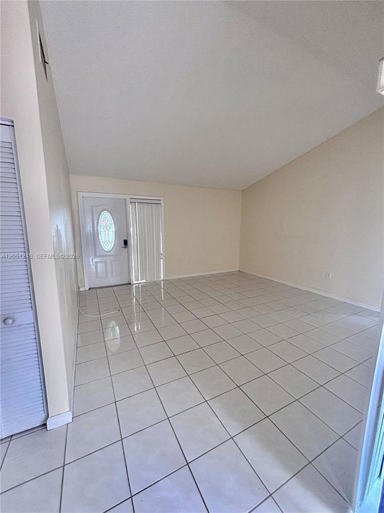 En Renta: $3,500 (4 camas, 2 baños, 1479 Pies cuadrados)