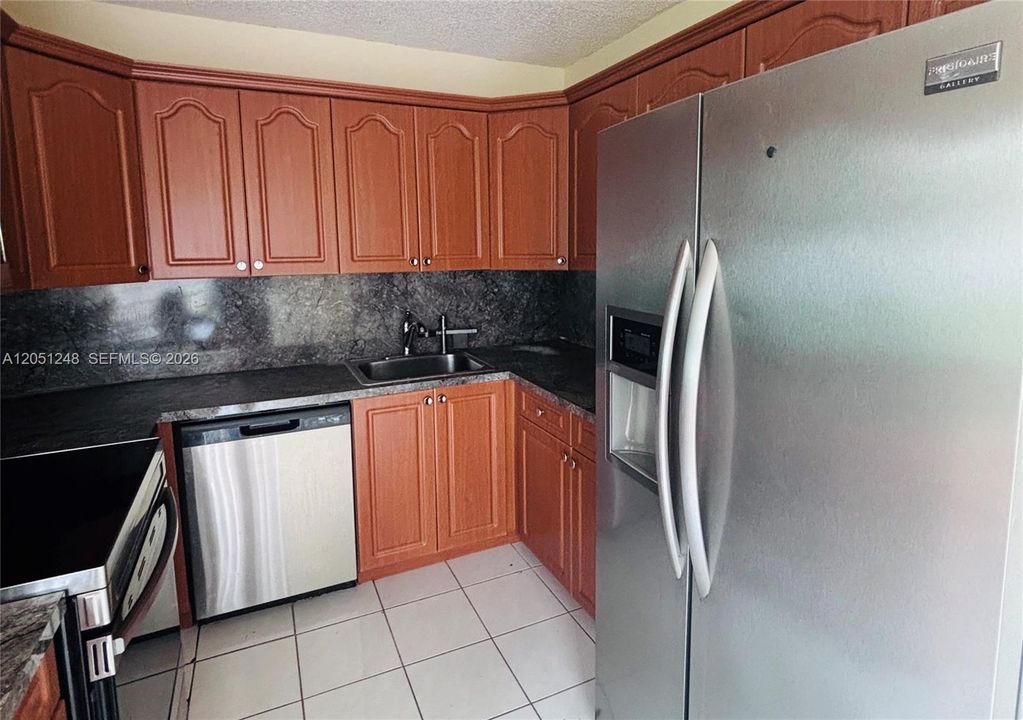 En Renta: $3,500 (4 camas, 2 baños, 1479 Pies cuadrados)