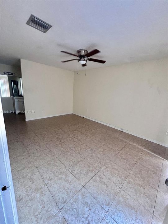 En Renta: $3,500 (4 camas, 2 baños, 1479 Pies cuadrados)