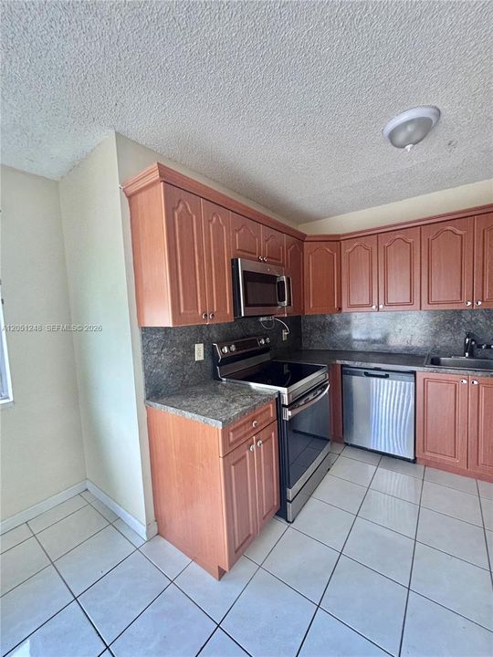 En Renta: $3,500 (4 camas, 2 baños, 1479 Pies cuadrados)