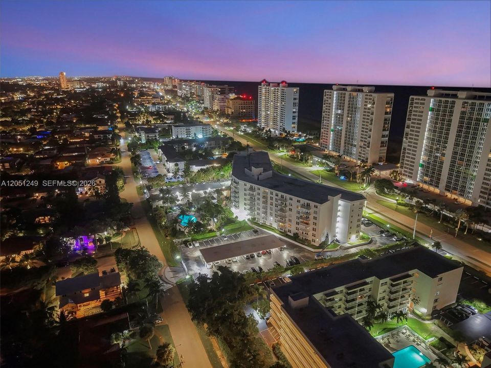 В аренду: $2,850 (1 спален, 1 ванн, 1086 Квадратных фут)