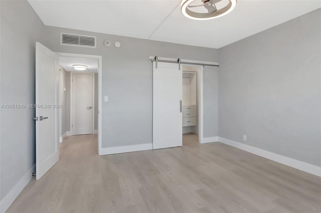 В аренду: $2,850 (1 спален, 1 ванн, 1086 Квадратных фут)