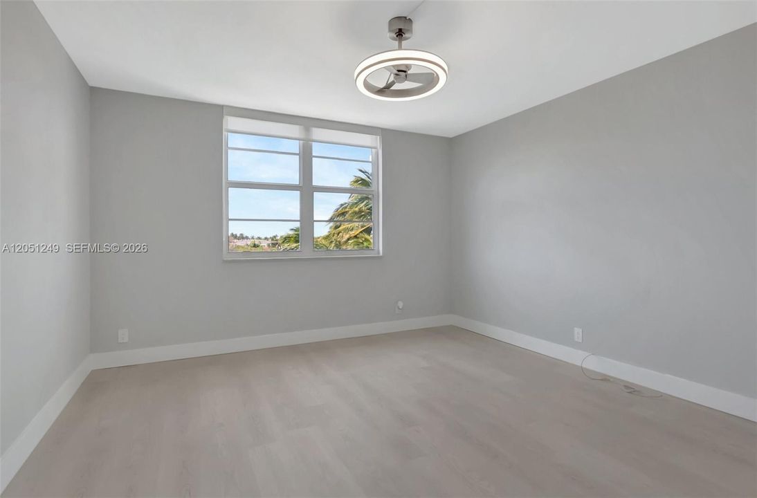 В аренду: $2,850 (1 спален, 1 ванн, 1086 Квадратных фут)