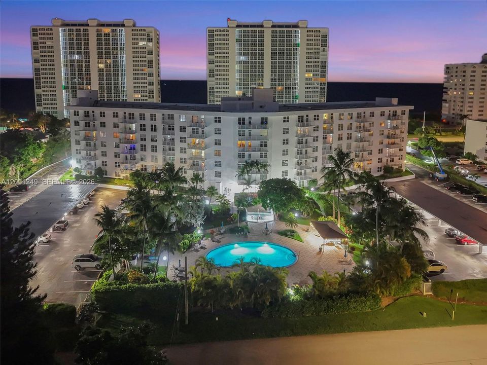 В аренду: $2,850 (1 спален, 1 ванн, 1086 Квадратных фут)
