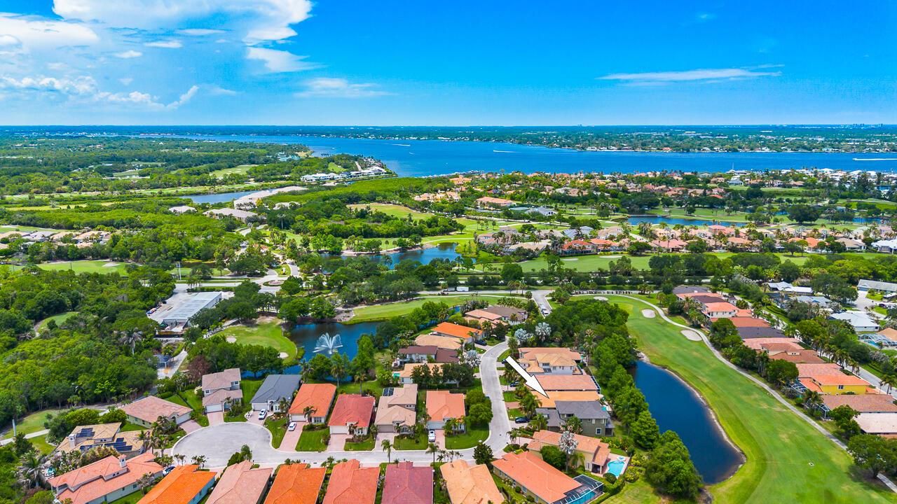 771 SE Pebble Drive-5