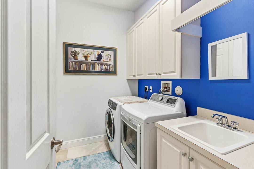 771 SE Pebble Drive-13