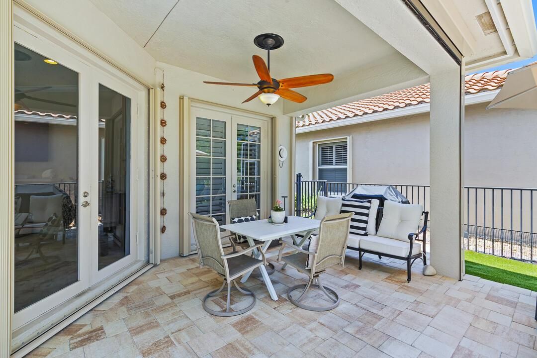 771 SE Pebble Drive-36