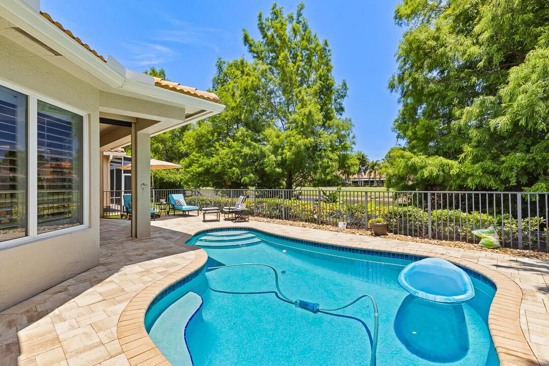 771 SE Pebble Drive-37