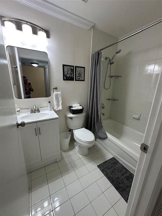 В аренду: $2,250 (2 спален, 2 ванн, 950 Квадратных фут)