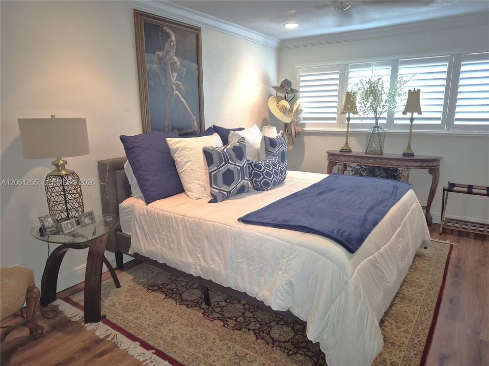 For Sale: $375,000 (2 beds, 1 baths, 800 Square Feet)