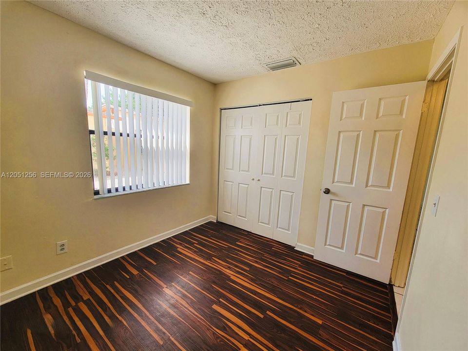 For Rent: $1,600 (2 beds, 1 baths, 2808 Square Feet)