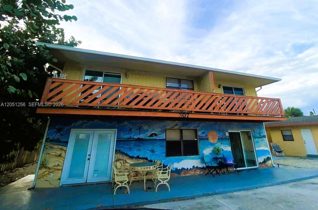 For Rent: $1,600 (2 beds, 1 baths, 2808 Square Feet)