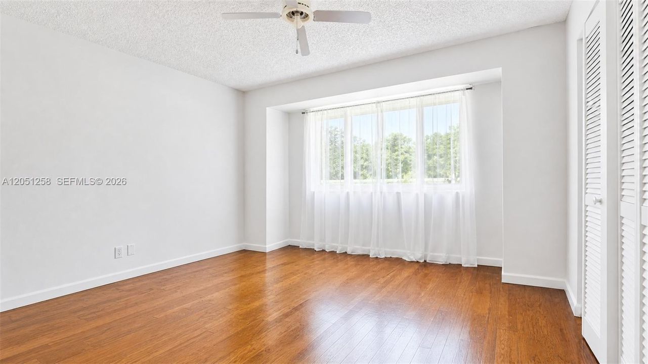 En Venta: $315,000 (3 camas, 2 baños, 1435 Pies cuadrados)