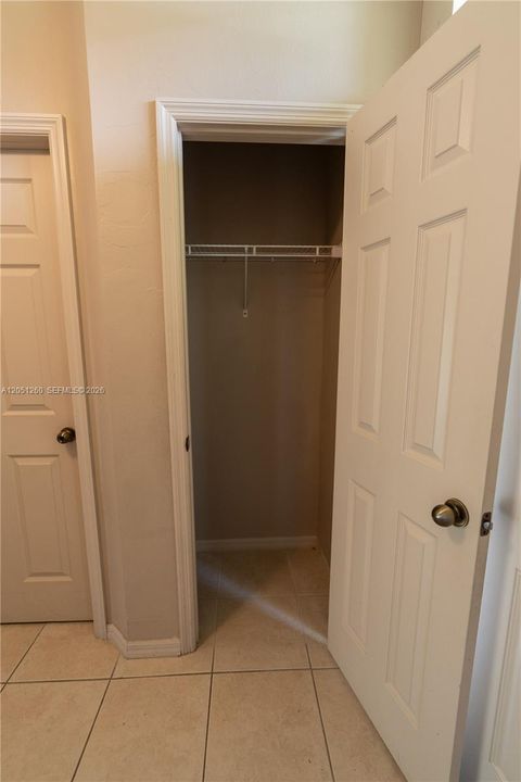 En Venta: $325,000 (3 camas, 2 baños, 0 Pies cuadrados)
