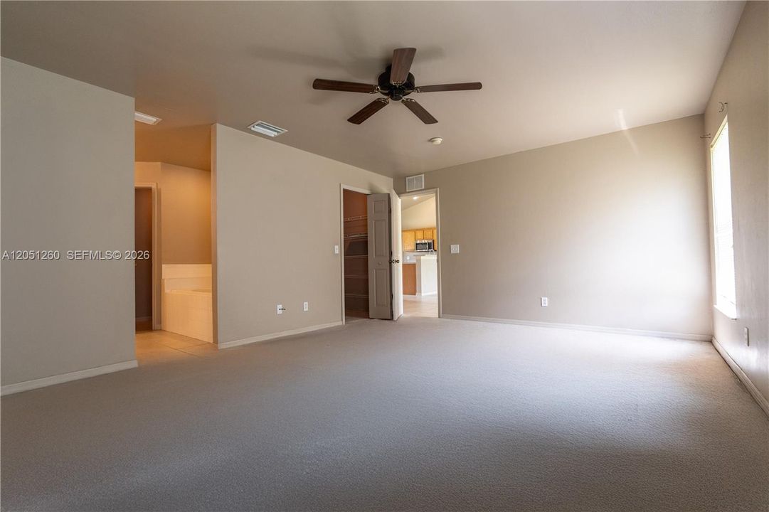 En Venta: $325,000 (3 camas, 2 baños, 0 Pies cuadrados)