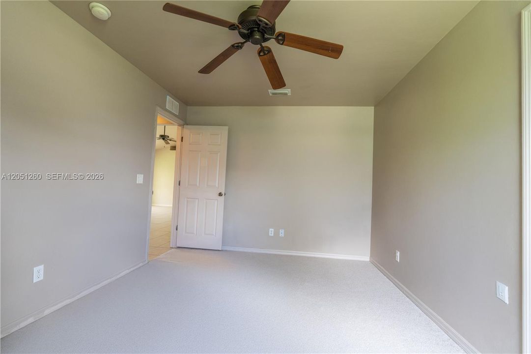 En Venta: $325,000 (3 camas, 2 baños, 0 Pies cuadrados)