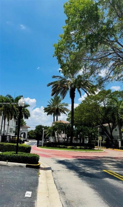 En Venta: $445,000 (3 camas, 2 baños, 1530 Pies cuadrados)