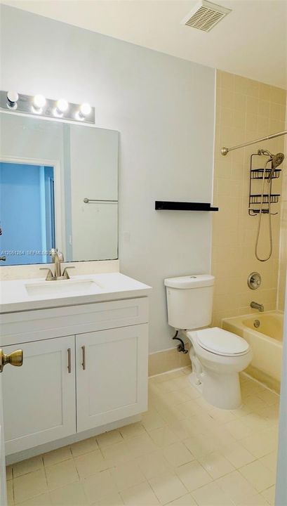 En Venta: $445,000 (3 camas, 2 baños, 1530 Pies cuadrados)