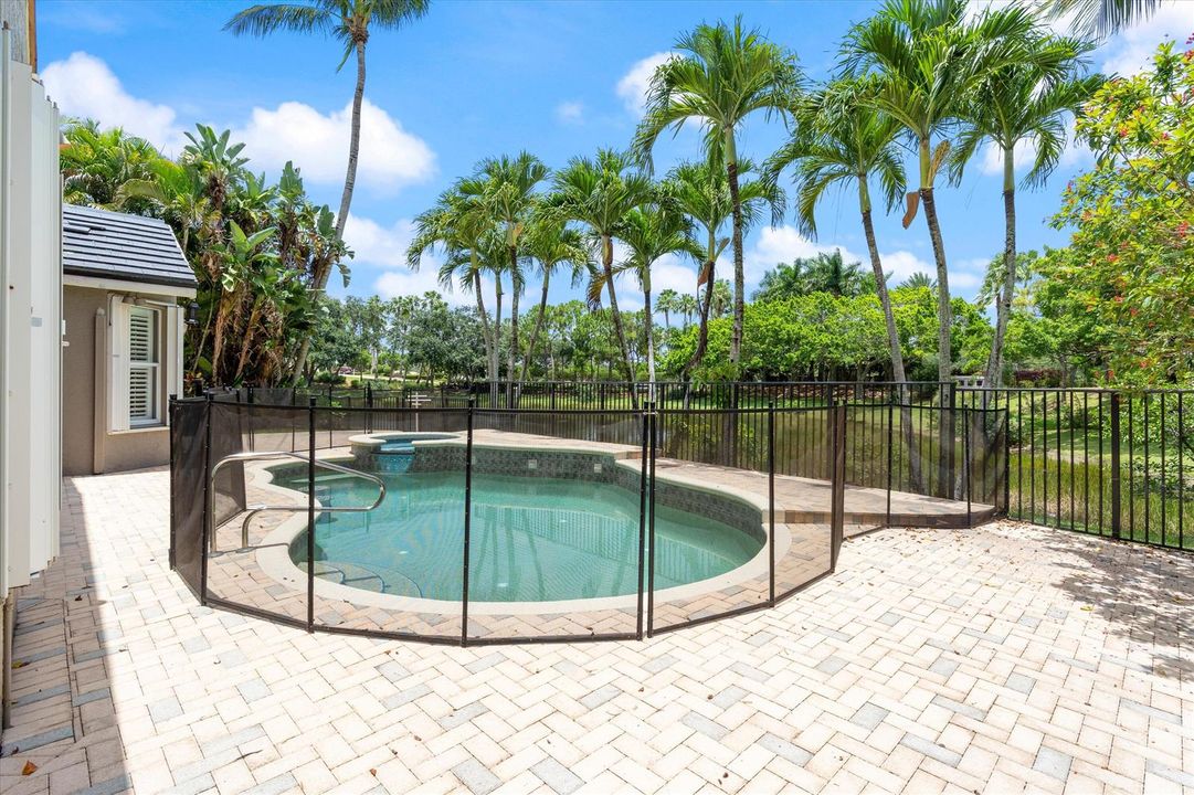 Kids Pool Fence