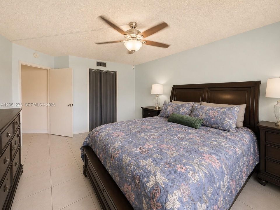For Sale: $205,000 (2 beds, 2 baths, 1351 Square Feet)