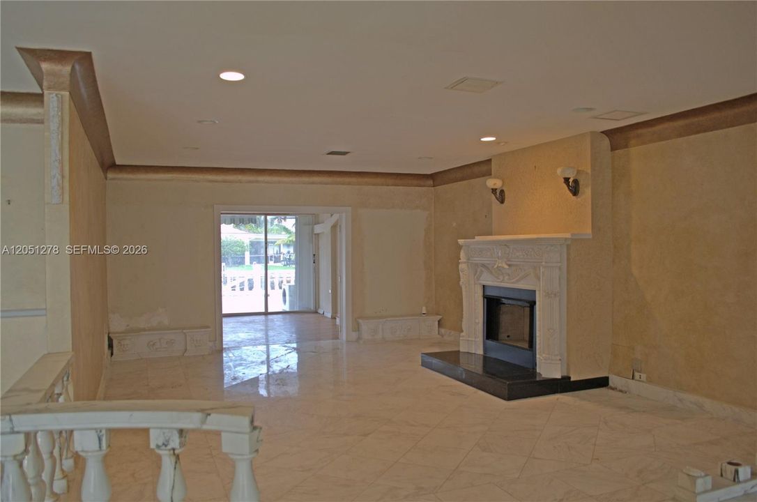 For Sale: $1,900,000 (5 beds, 4 baths, 4133 Square Feet)