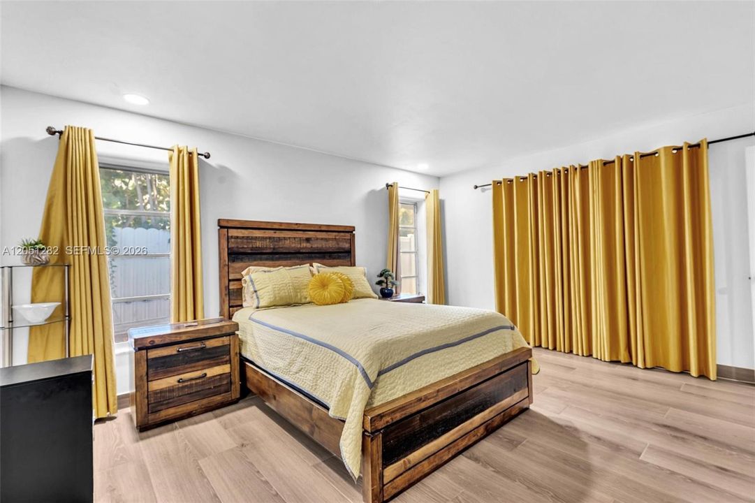 En Venta: $549,990 (3 camas, 2 baños, 1952 Pies cuadrados)