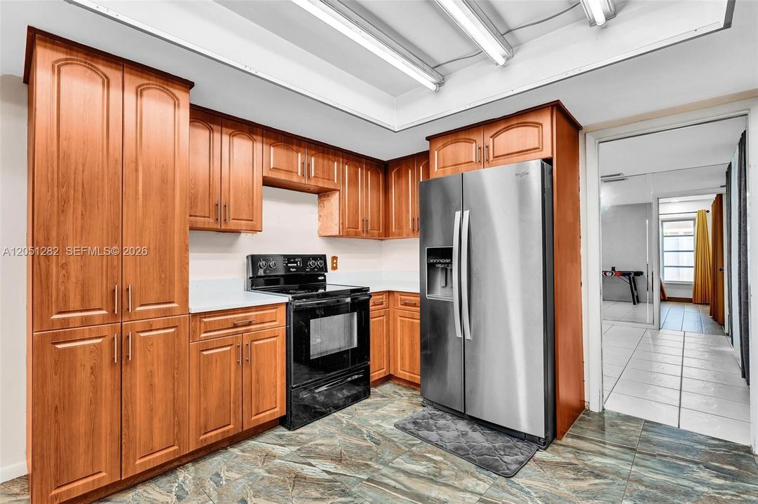 En Venta: $549,990 (3 camas, 2 baños, 1952 Pies cuadrados)
