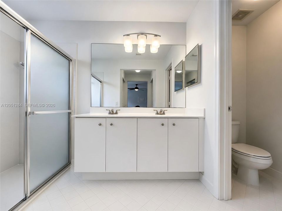 На продажу: $559,990 (3 спален, 2 ванн, 1438 Квадратных фут)