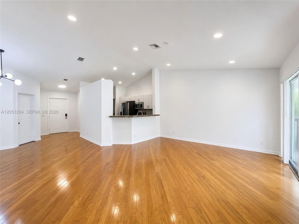 На продажу: $559,990 (3 спален, 2 ванн, 1438 Квадратных фут)