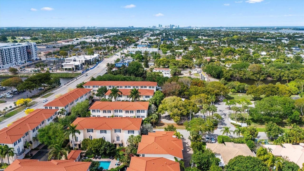 Courtyards of Lake Worth
