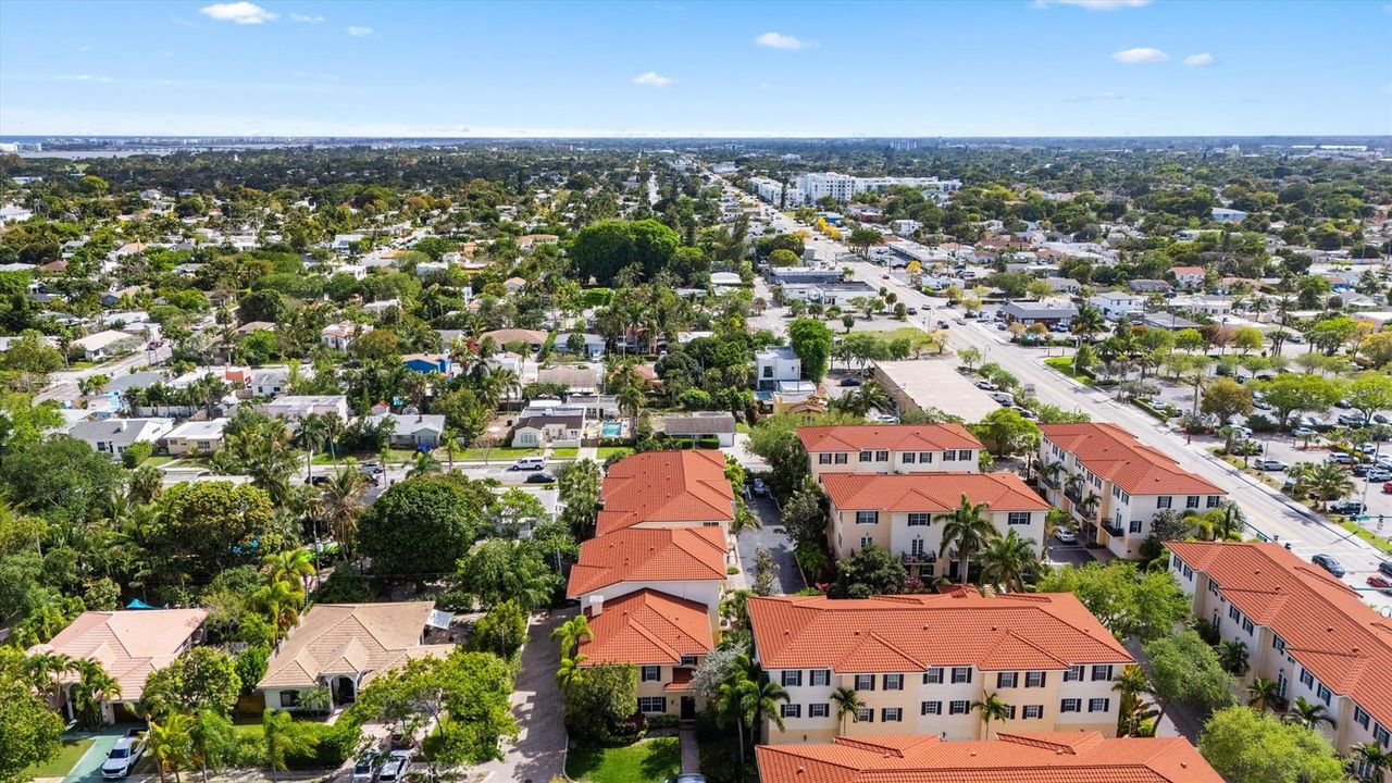 Courtyards of Lake Worth