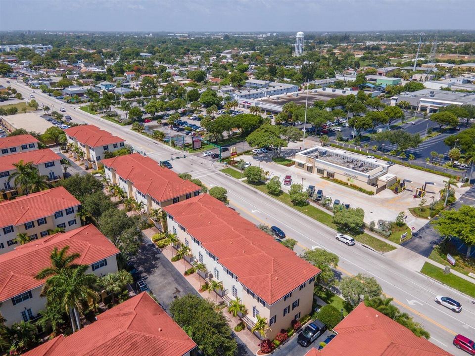 Courtyards of Lake Worth