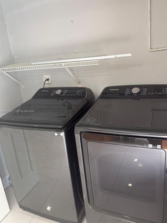 В аренду: $4,350 (4 спален, 2 ванн, 1681 Квадратных фут)