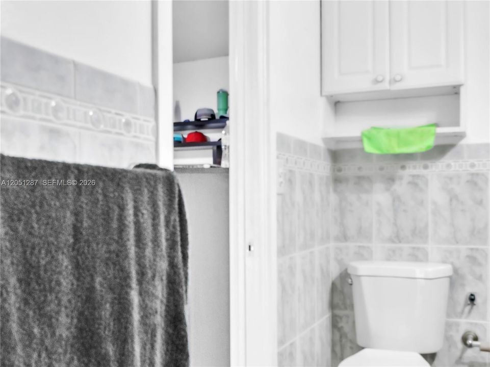 В аренду: $4,350 (4 спален, 2 ванн, 1681 Квадратных фут)