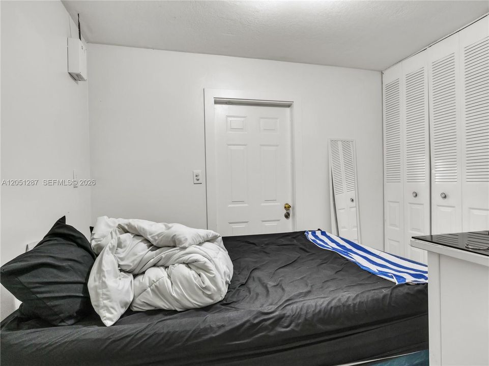 В аренду: $4,350 (4 спален, 2 ванн, 1681 Квадратных фут)
