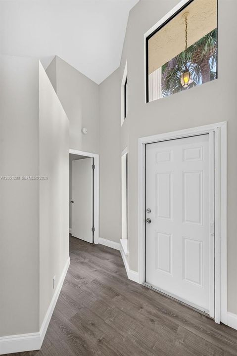 En Venta: $465,000 (4 camas, 2 baños, 1366 Pies cuadrados)