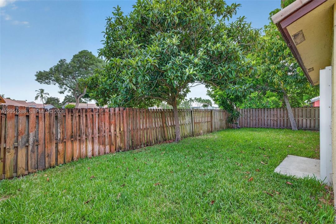 En Venta: $465,000 (4 camas, 2 baños, 1366 Pies cuadrados)