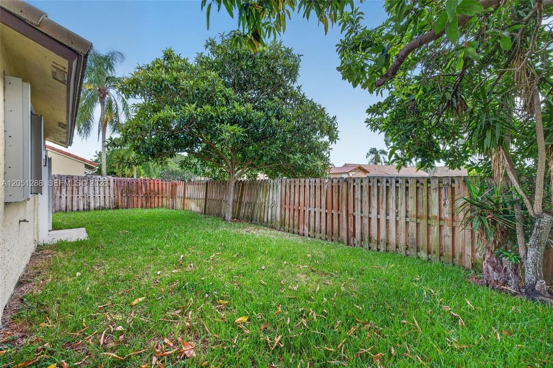 En Venta: $465,000 (4 camas, 2 baños, 1366 Pies cuadrados)