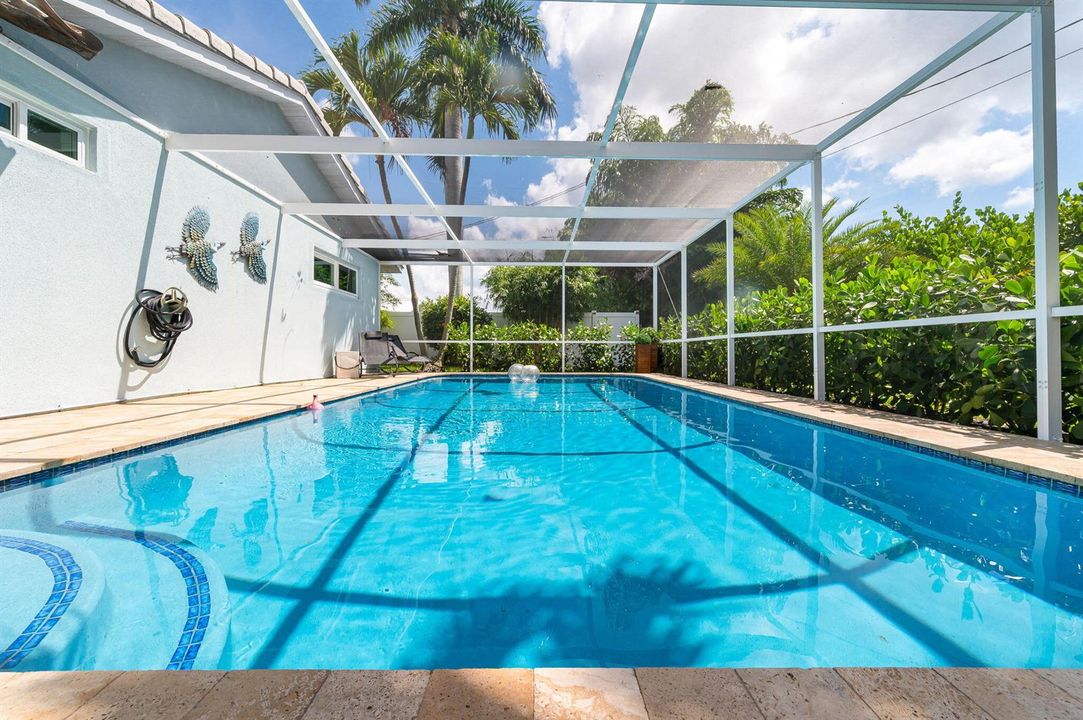 Screened in Pool