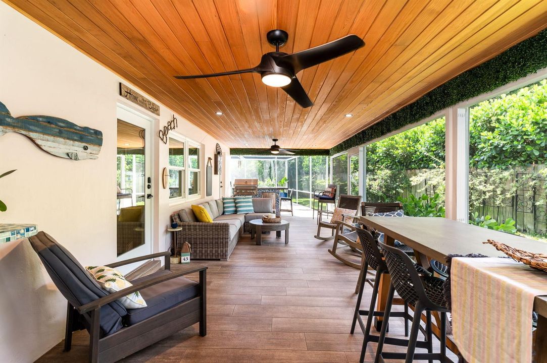 Screened Outdoor Living space
