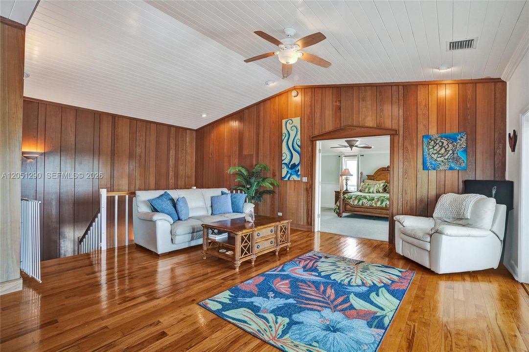 En Venta: $2,795,000 (3 camas, 2 baños, 1632 Pies cuadrados)