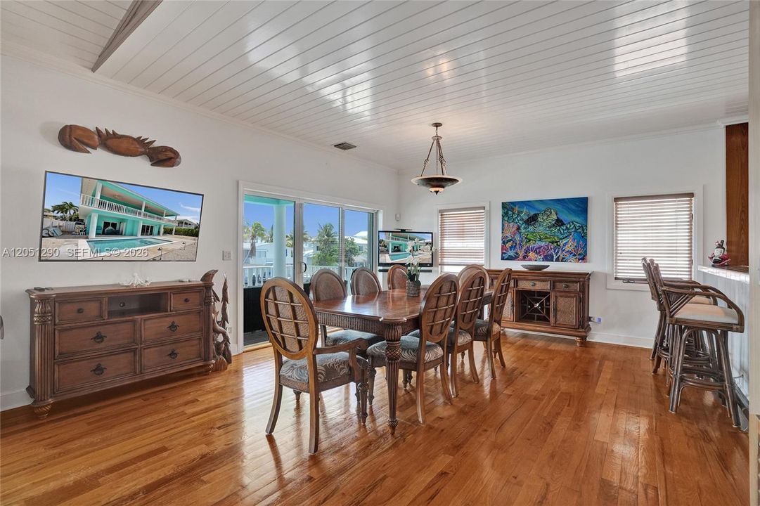 En Venta: $2,795,000 (3 camas, 2 baños, 1632 Pies cuadrados)