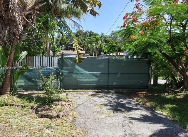For Sale: $540,000 (3 beds, 2 baths, 1414 Square Feet)