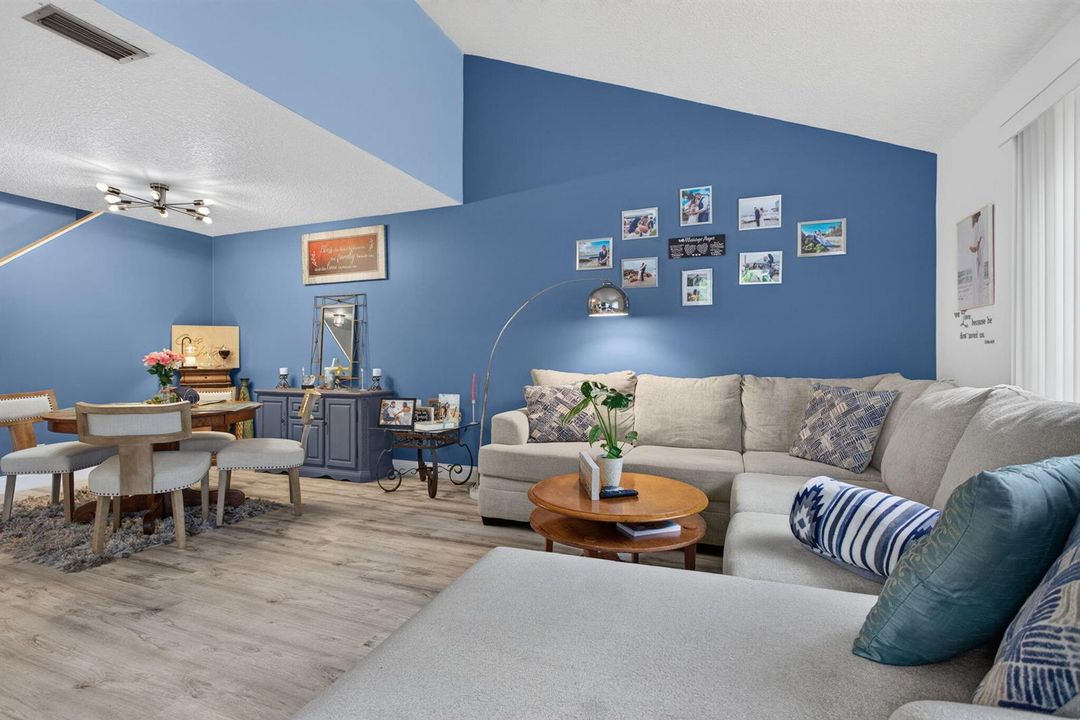 28-web-or-mls-3320-1811