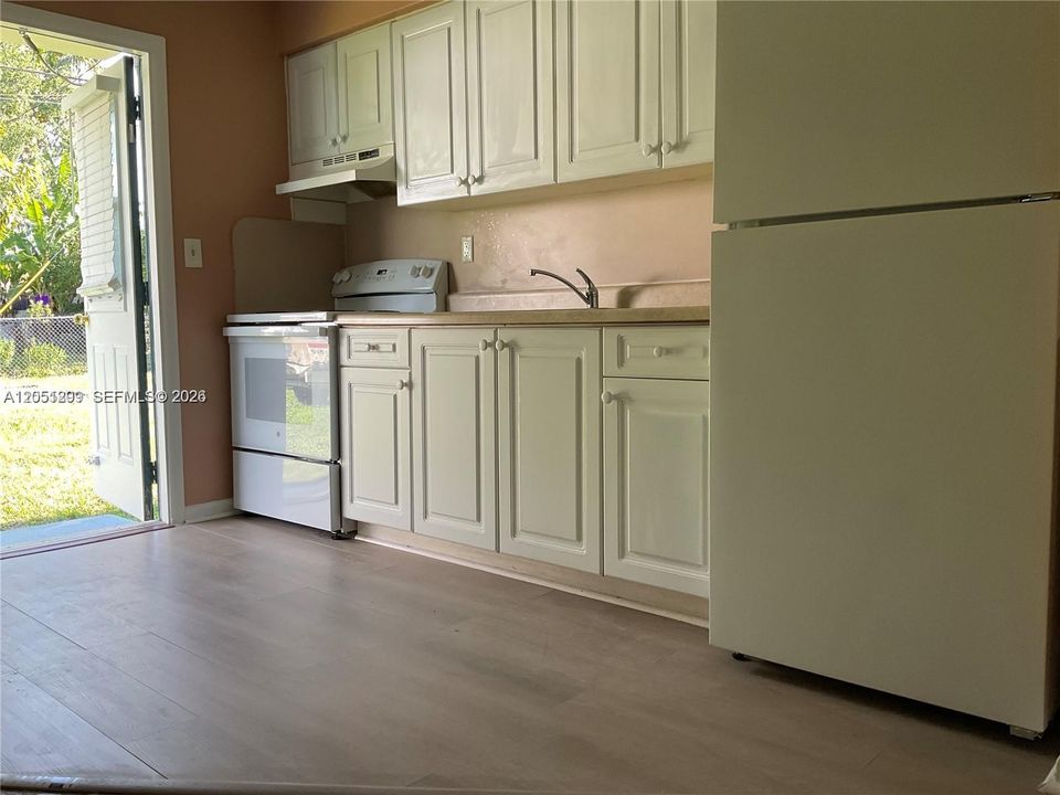 En Renta: $2,500 (2 camas, 1 baños, 1830 Pies cuadrados)