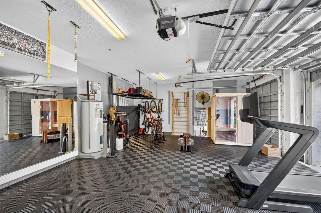 Garage/Gym