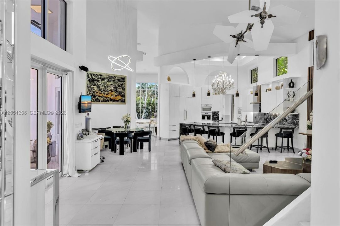 En Renta: $26,000 (5 camas, 4 baños, 4072 Pies cuadrados)