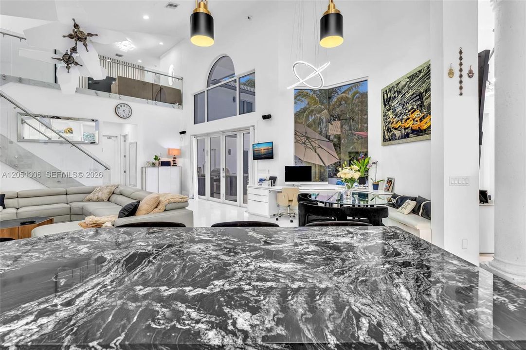 En Renta: $26,000 (5 camas, 4 baños, 4072 Pies cuadrados)