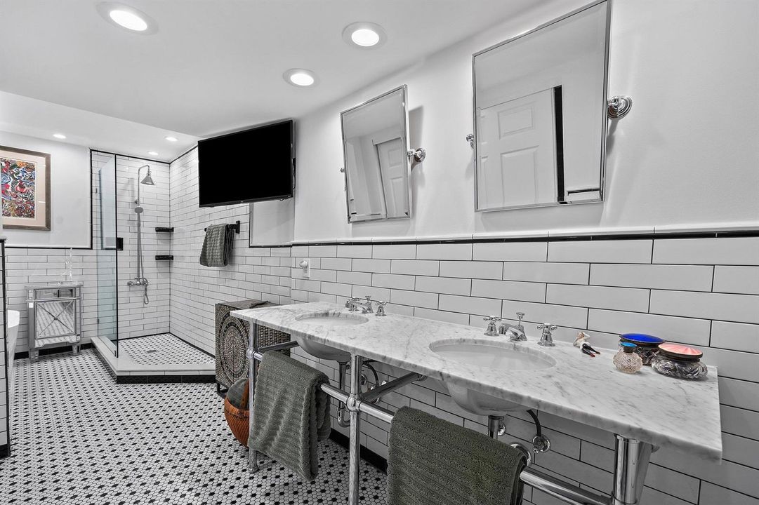 Ensuite